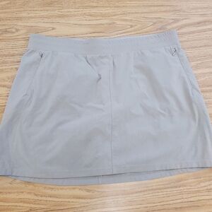 Kuhl Womens Skort Size XL Tan Khaki Zippered Pockets Outdoor Hiking Camping